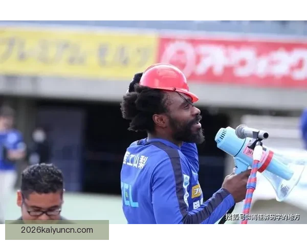 特拉布宗体育逆袭加拉塔萨雷 奇布科-恩瓦乌奥努阿楚建功取得胜利